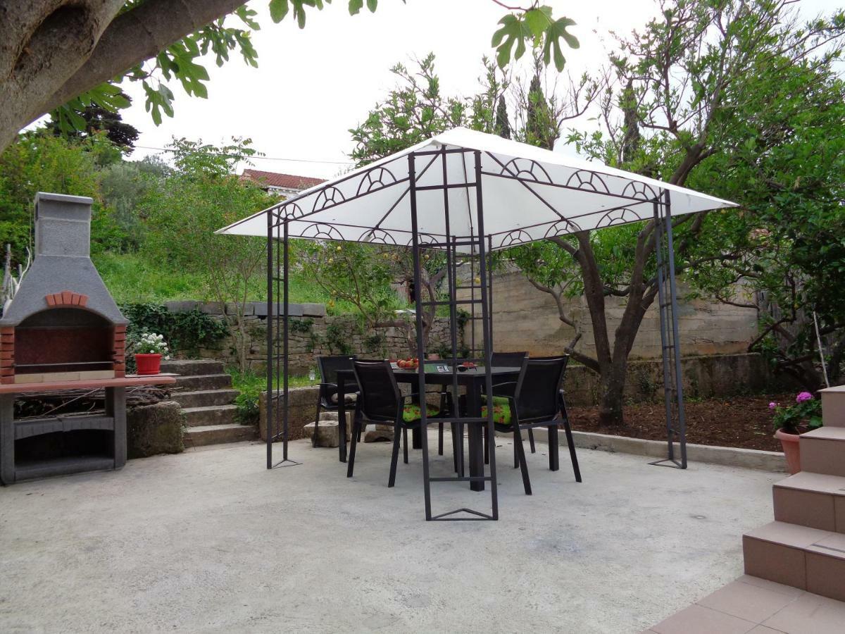 Apartments Lumbardina Lumbarda Ngoại thất bức ảnh